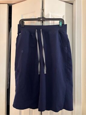 Navy Figs Scrub Skirt L